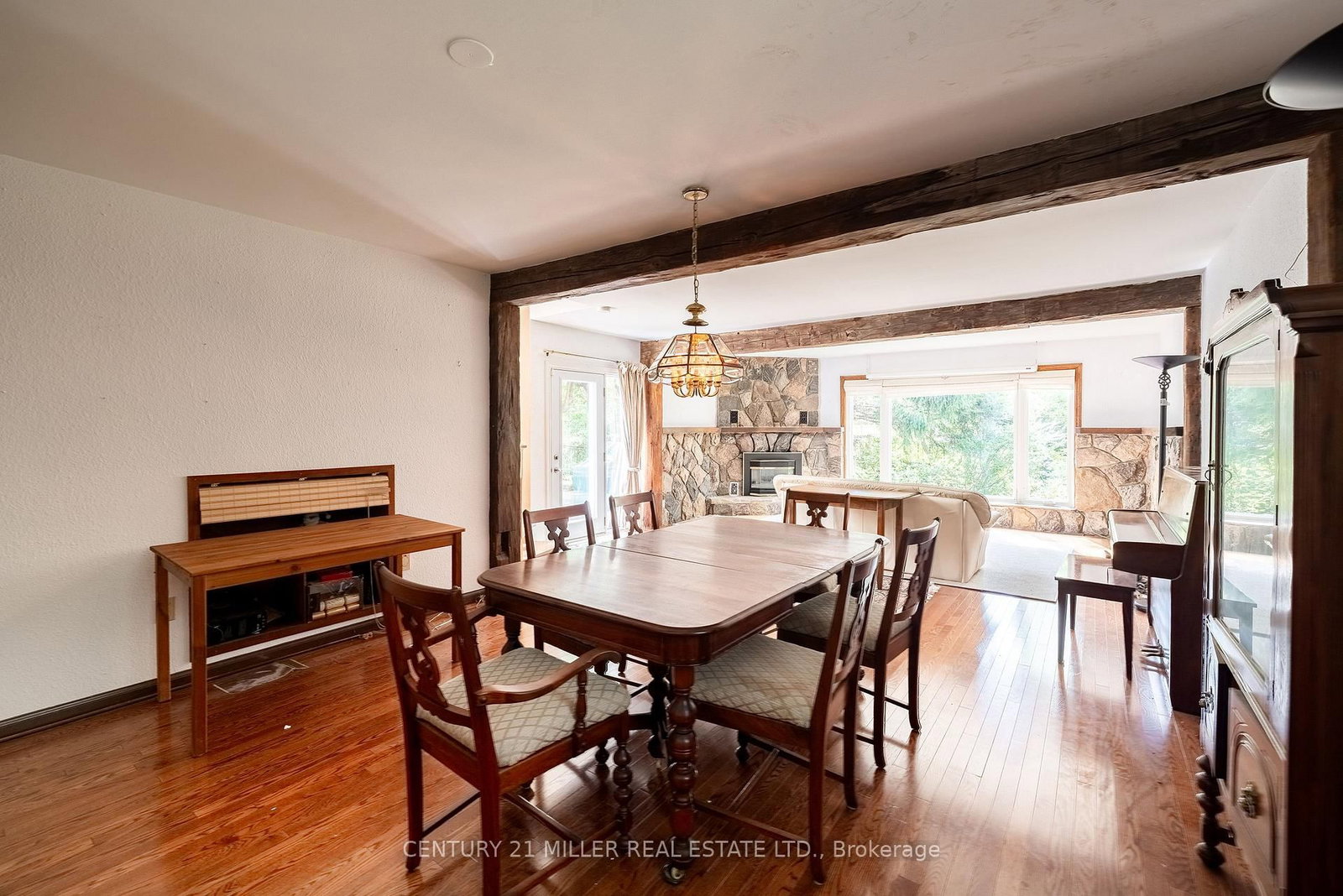 1242 Donlea Crescent • Oakville, ON photo 7