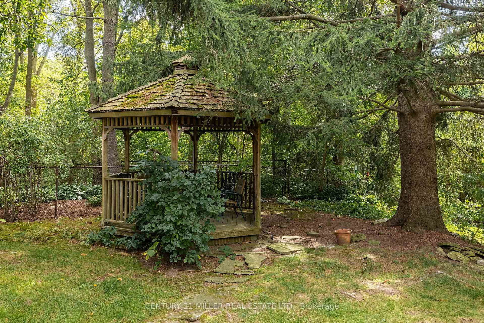 1242 Donlea Crescent • Oakville, ON photo 15
