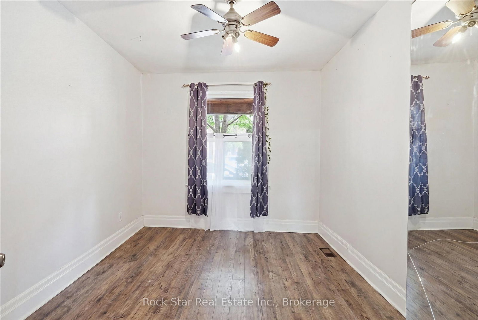 1259 Davenport Road • Toronto, ON photo 16