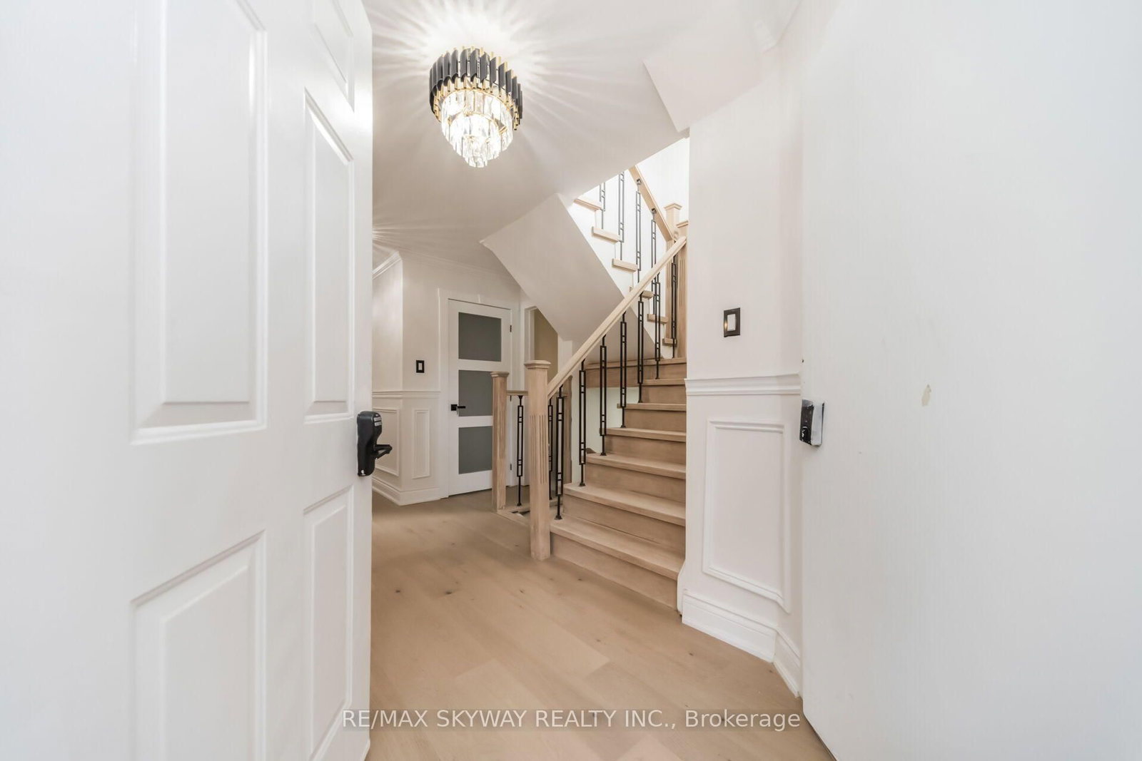 4558 Pemmican Trail • Mississauga, ON photo 5
