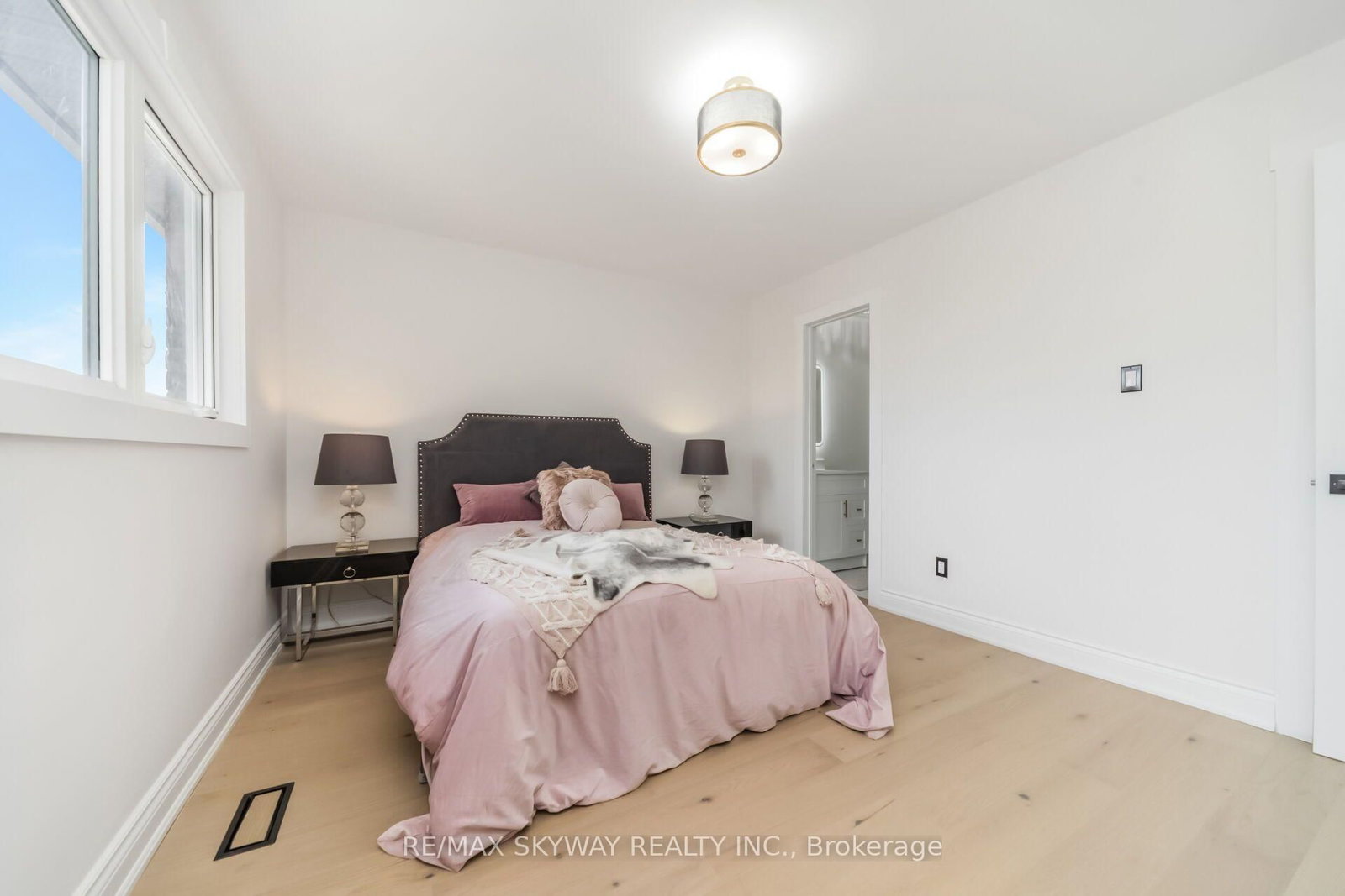 4558 Pemmican Trail • Mississauga, ON photo 26