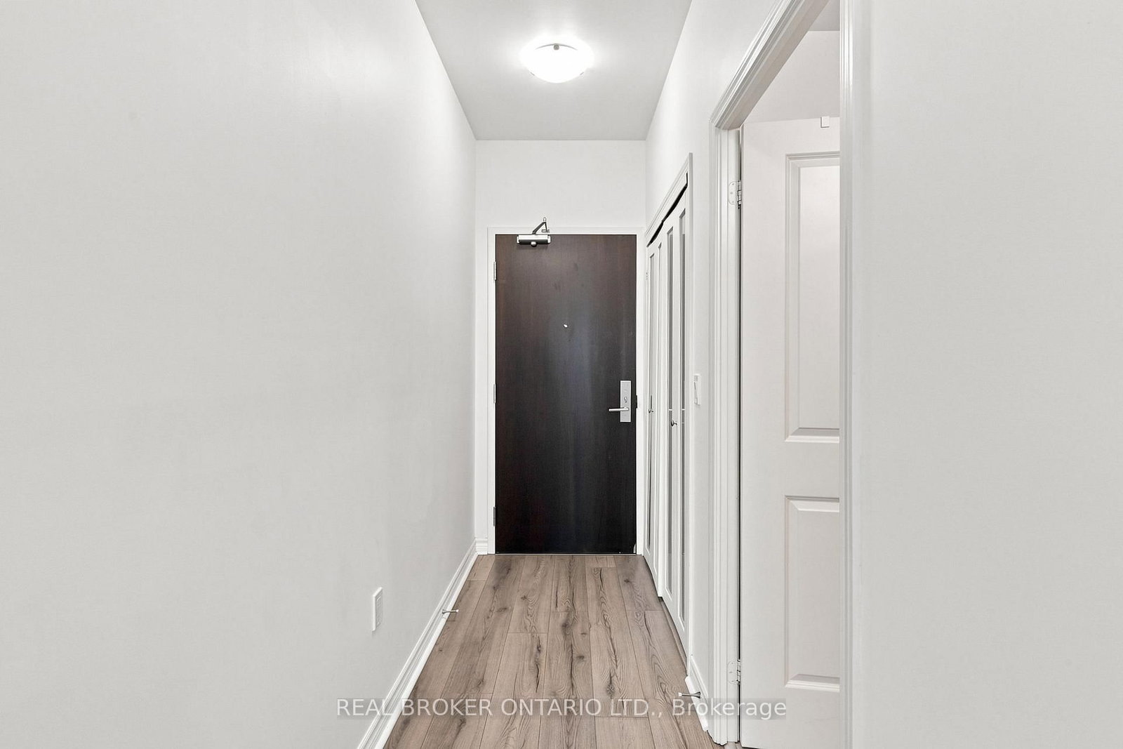 39 Annie Craig Drive • #PH06 • Toronto, ON photo 4