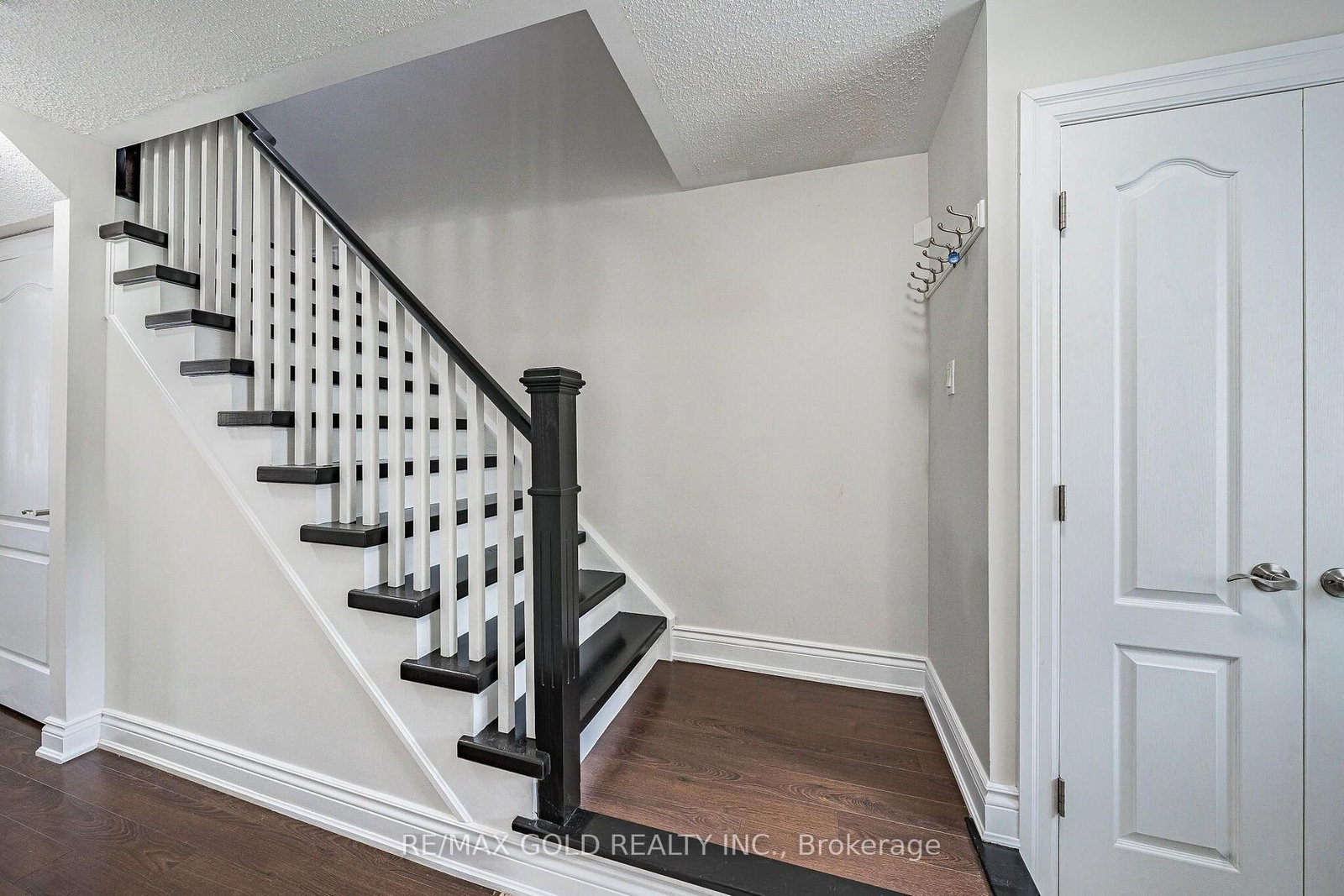 329 Howard Crescent • Orangeville, ON photo 16
