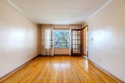 45 Chartwell Road • Toronto, ON photo 8