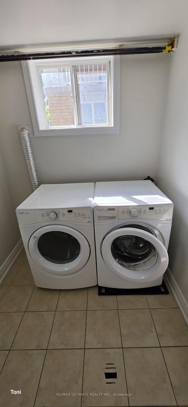 Bsmt - 34 Peterborough Avenue