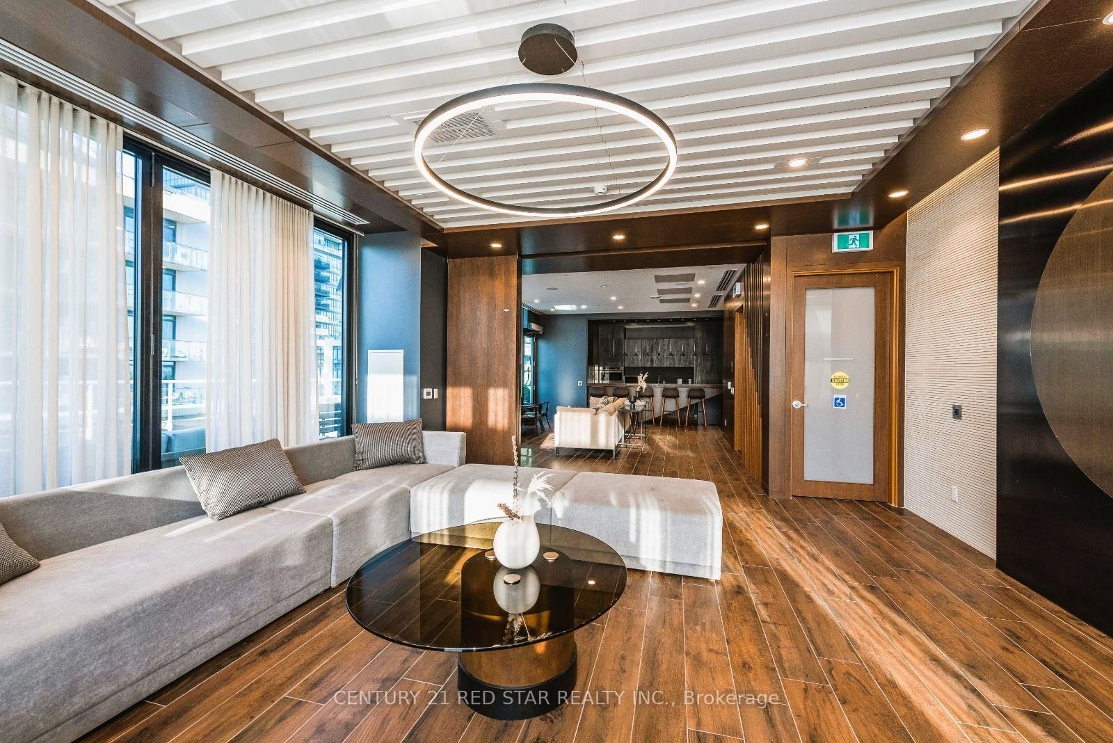 70 Annie Craig Drive • #4801 • Toronto, ON photo 2