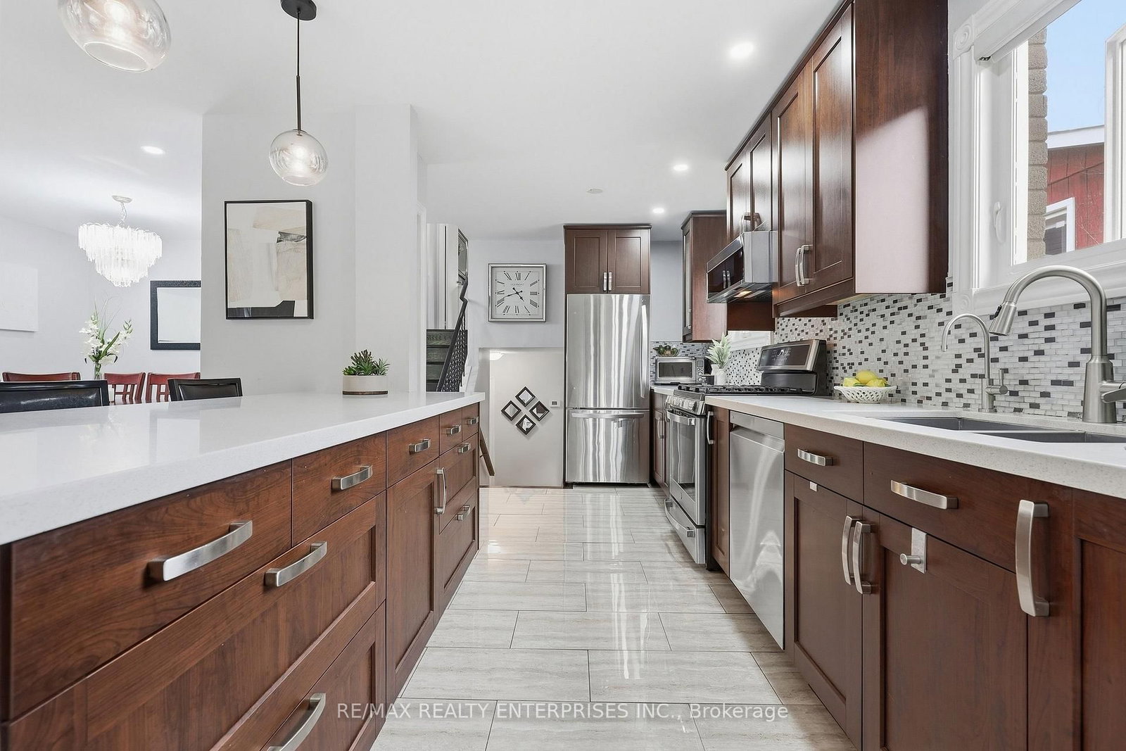 2506 Cobbinshaw Circle • Mississauga, ON photo 11