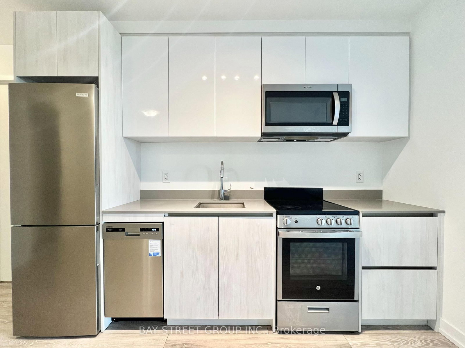 209-11 Maryport Ave, Toronto, view 10