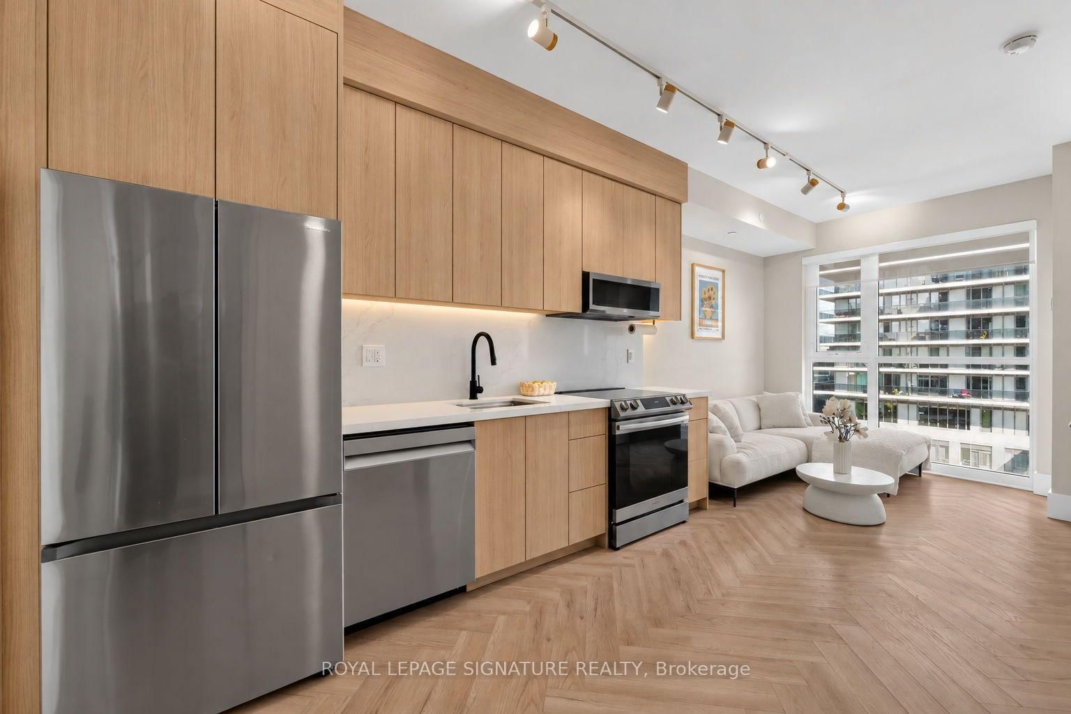 Property at 33 Shore Breeze