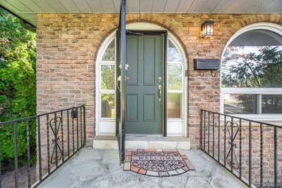 1166 Grand Boulevard • Oakville, ON photo 6
