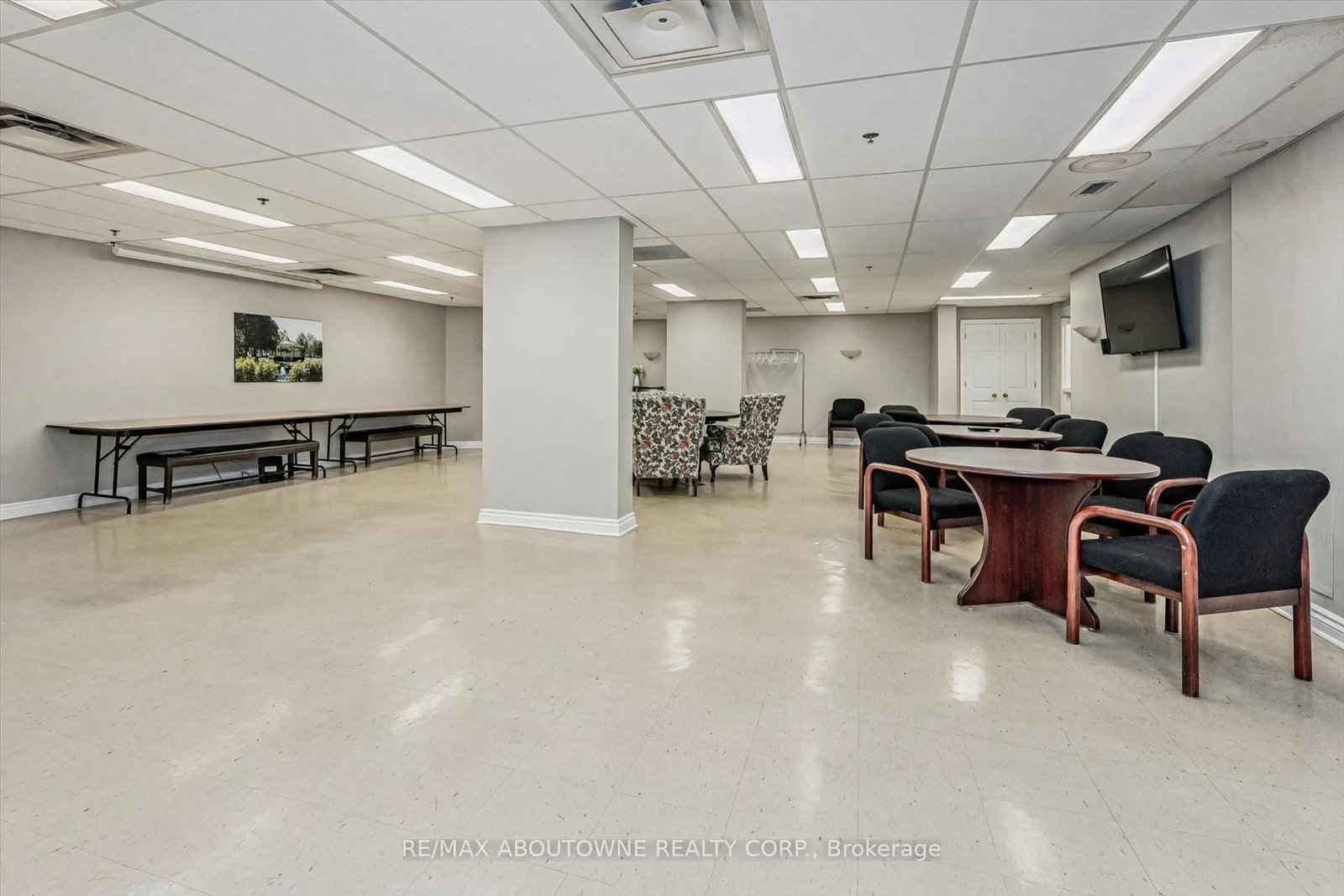 81 MILLSIDE Drive • #1006 • Milton, ON photo 23