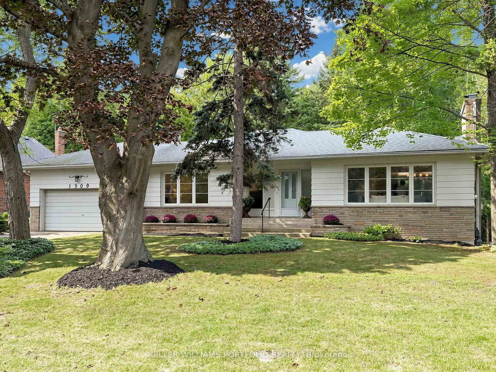 1309 Martley Drive E • Mississauga, ON photo 4