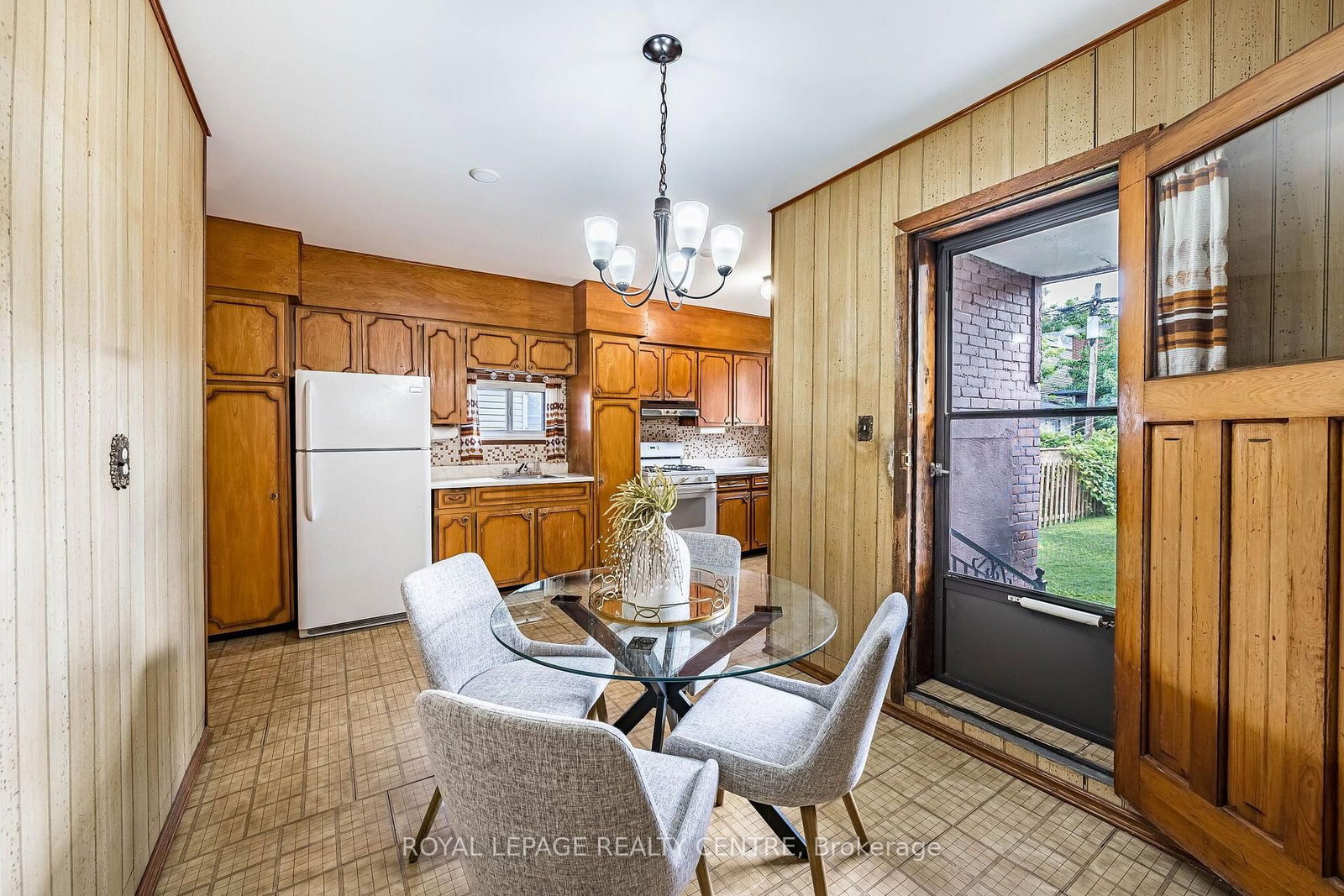 115 Priscilla Avenue • Toronto, ON photo 12