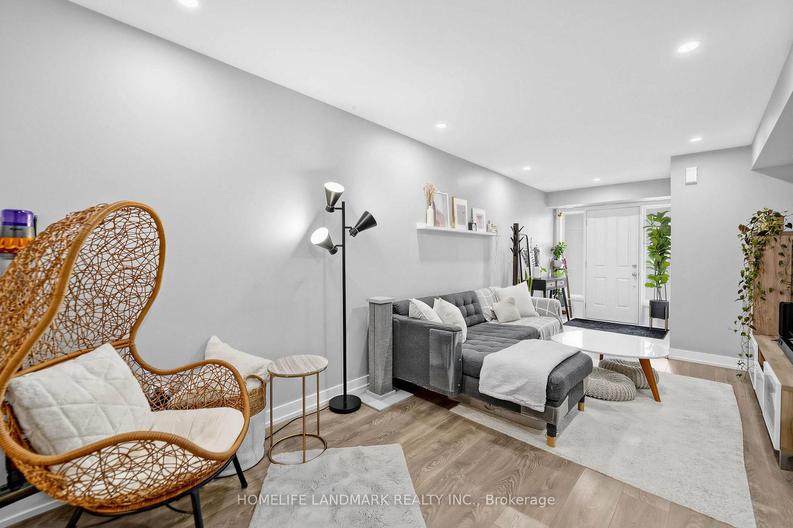 60 Parrotta Drive • #251 • Toronto, ON photo 5