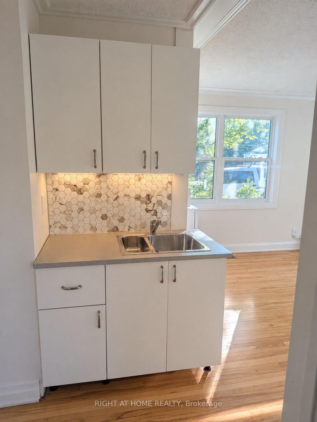 Suite B - 242 Arthur Street, Halton Hills 4