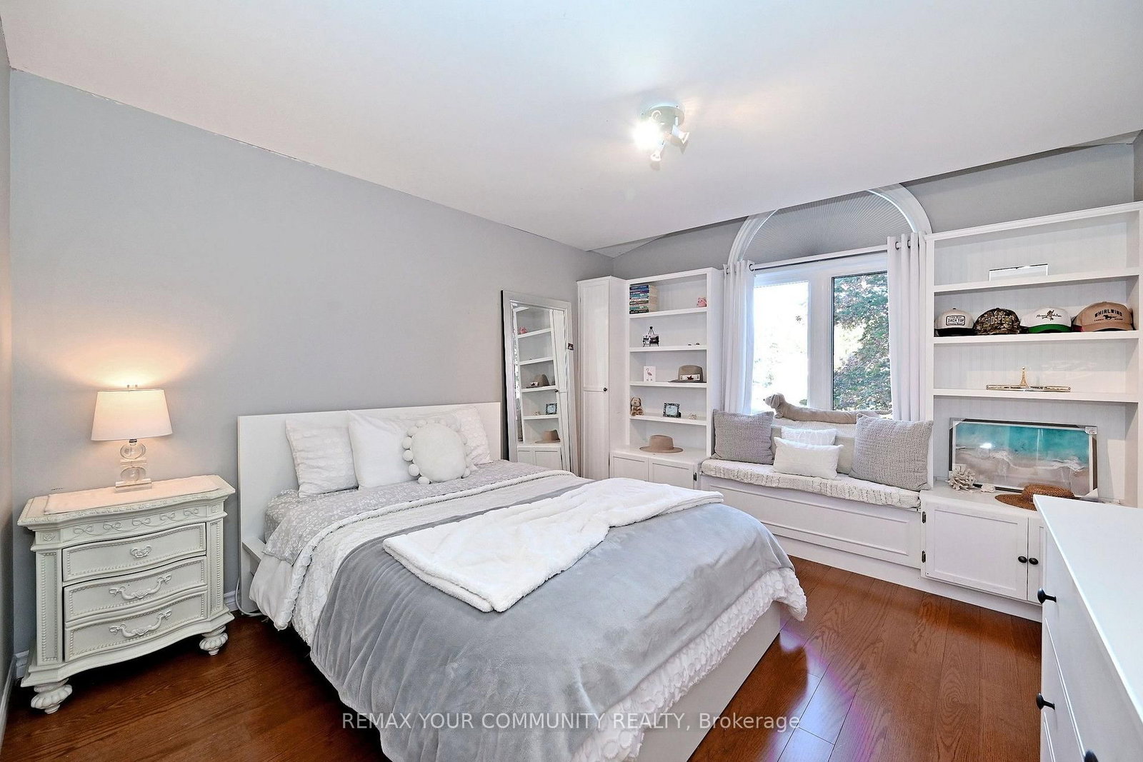 1530 Canada Court • Oakville, ON photo 27