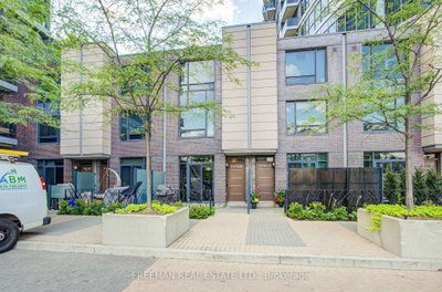 5 Valhalla Inn Road • #TH108 • Toronto, ON photo 2