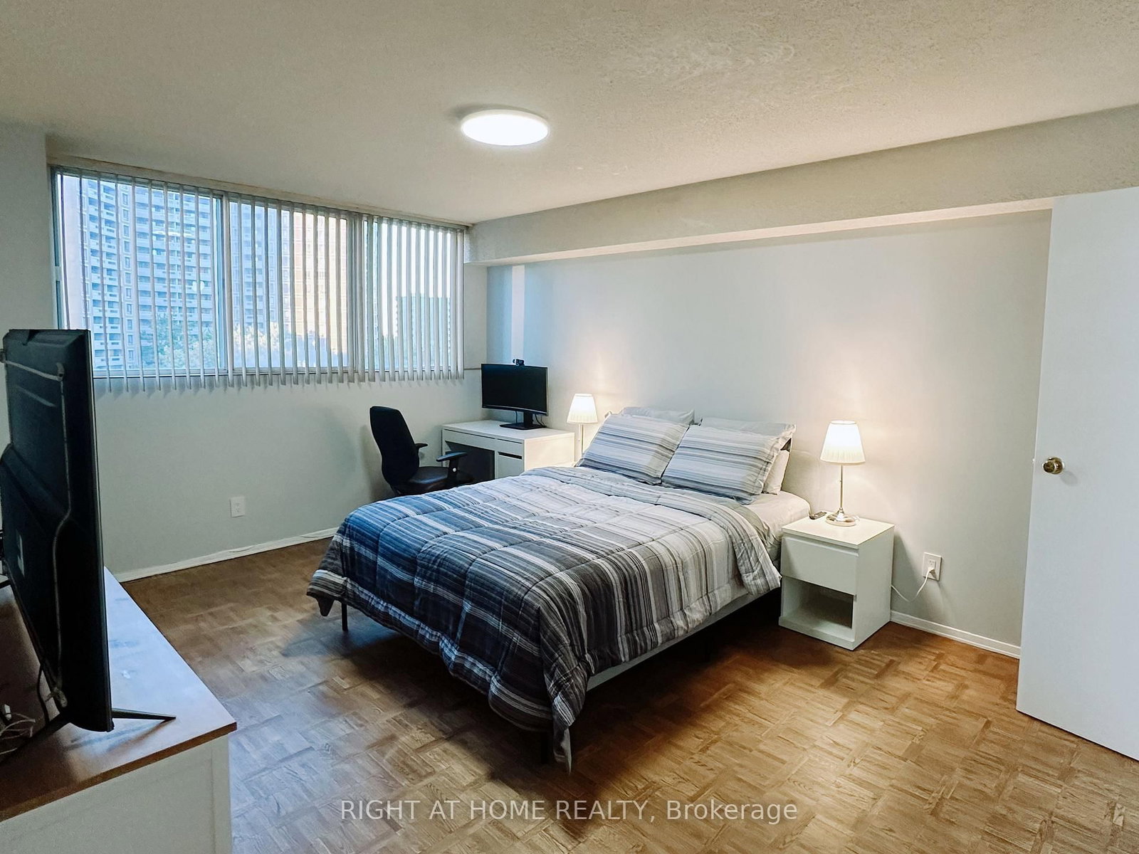 3700 Kaneff Crescent • #701 • Mississauga, ON photo 10