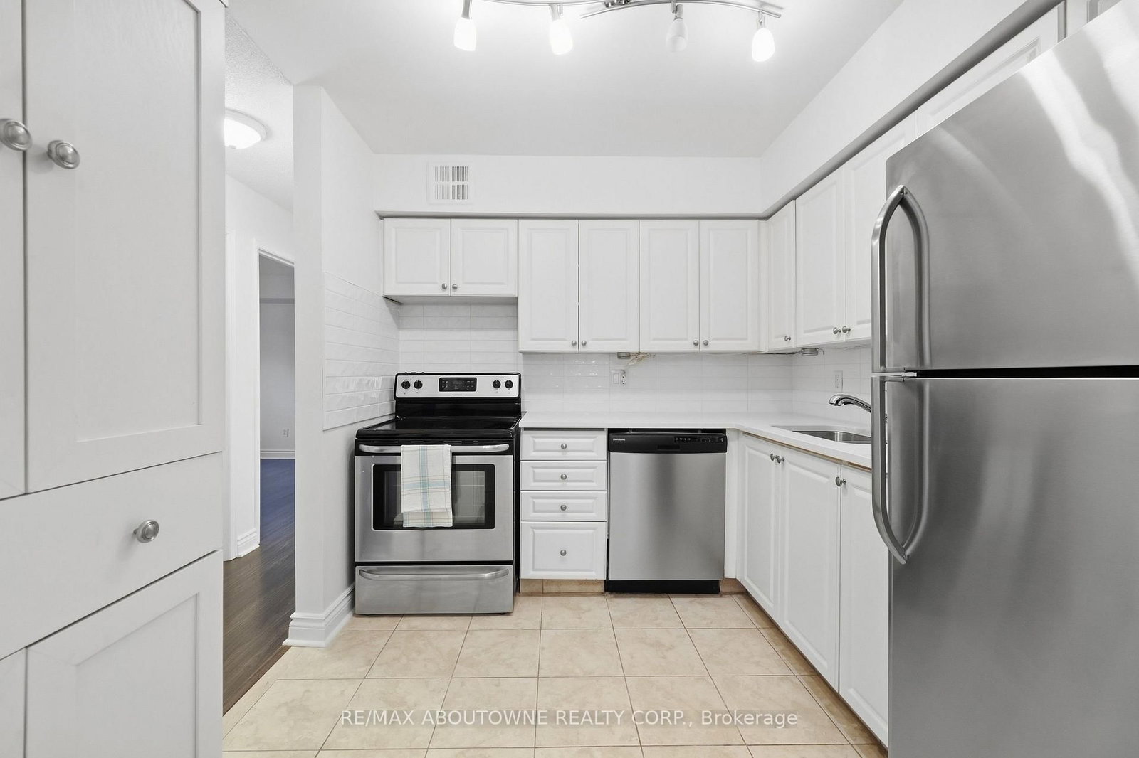 1480 Pilgrims Way • #1611 • Oakville, ON photo 13
