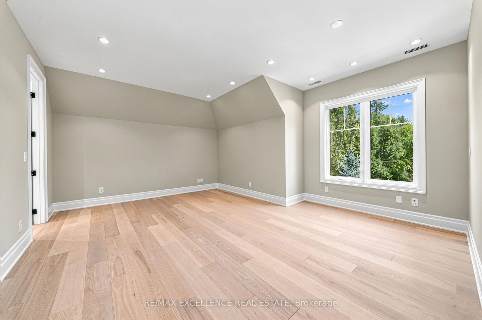 1618 Dogwood Trail • Mississauga, ON photo 6