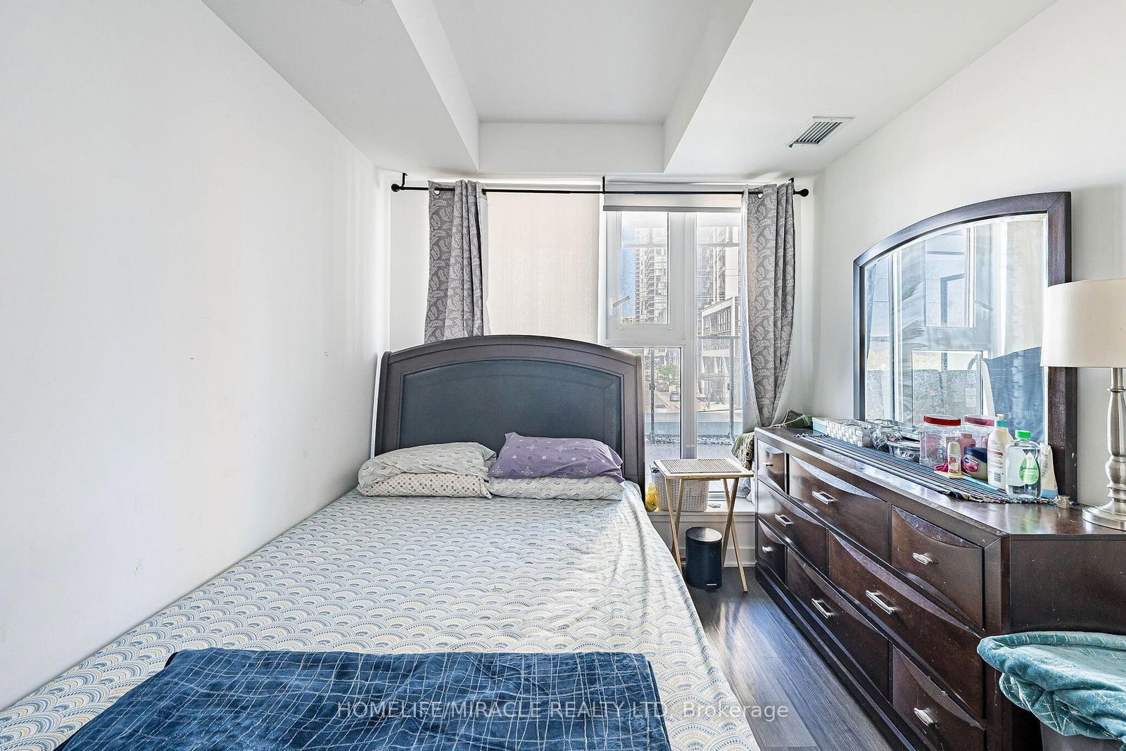 209-3900 Confederation Pkwy, Mississauga, view 24