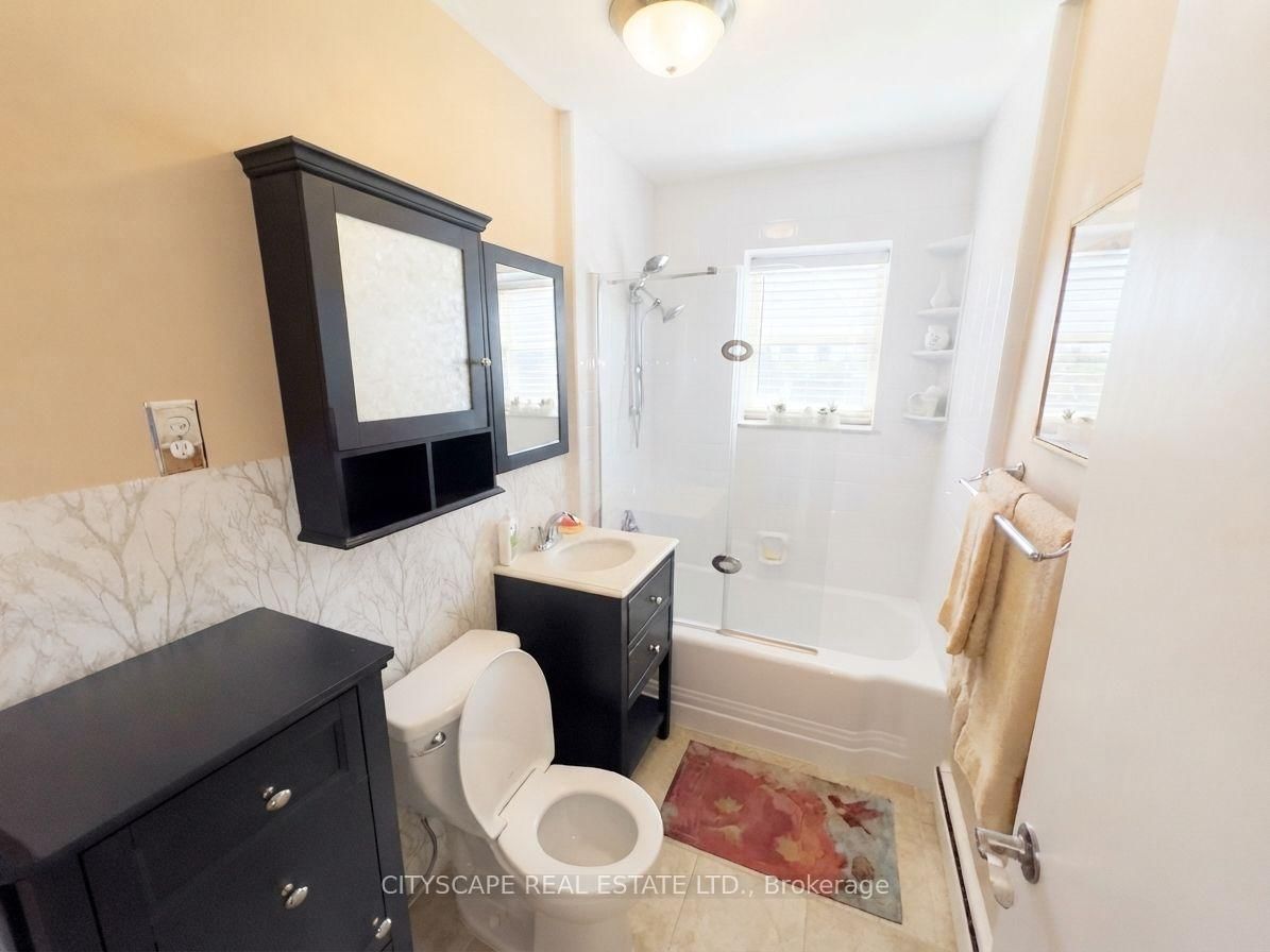 25-824 Brant St, Burlington, view 16