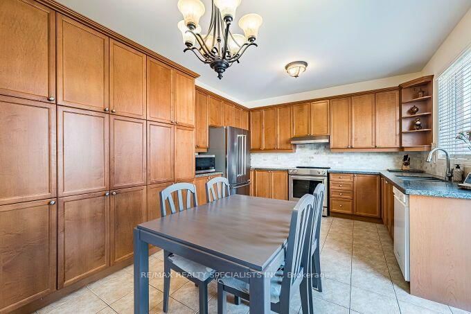 154 Valleyway Drive • Brampton, ON photo 18