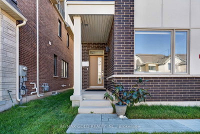 3288 Mariner Pass • Oakville, ON photo 3