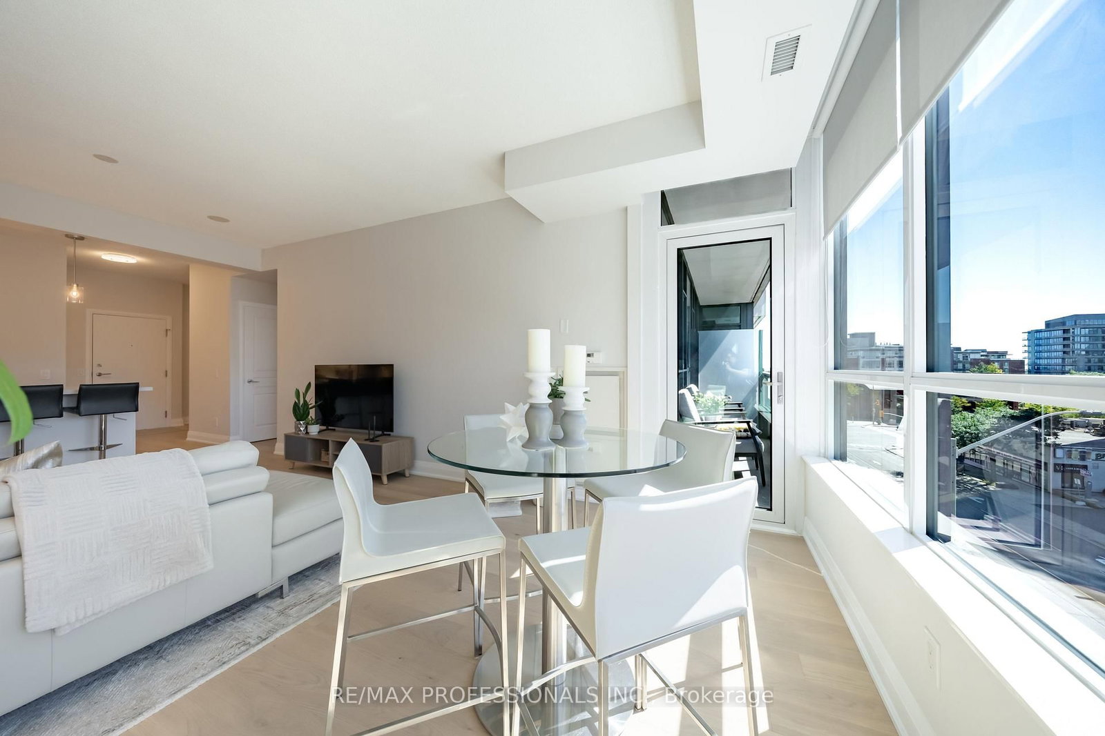 413-1 Hurontario St, Mississauga, view 17