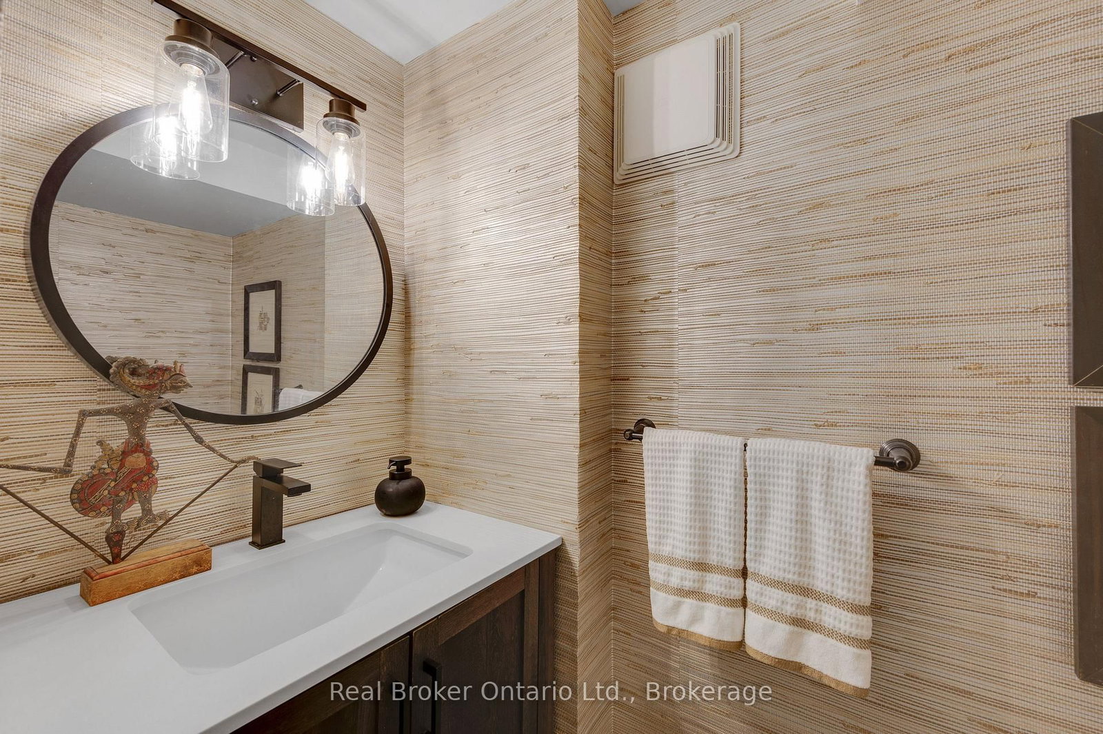 3270 Shelburne Place • Oakville, ON photo 33