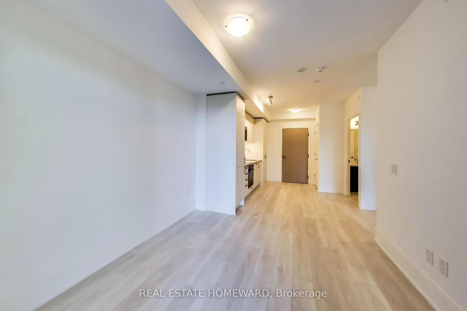Photo 7 of 2450 Bloor St, Unit 304