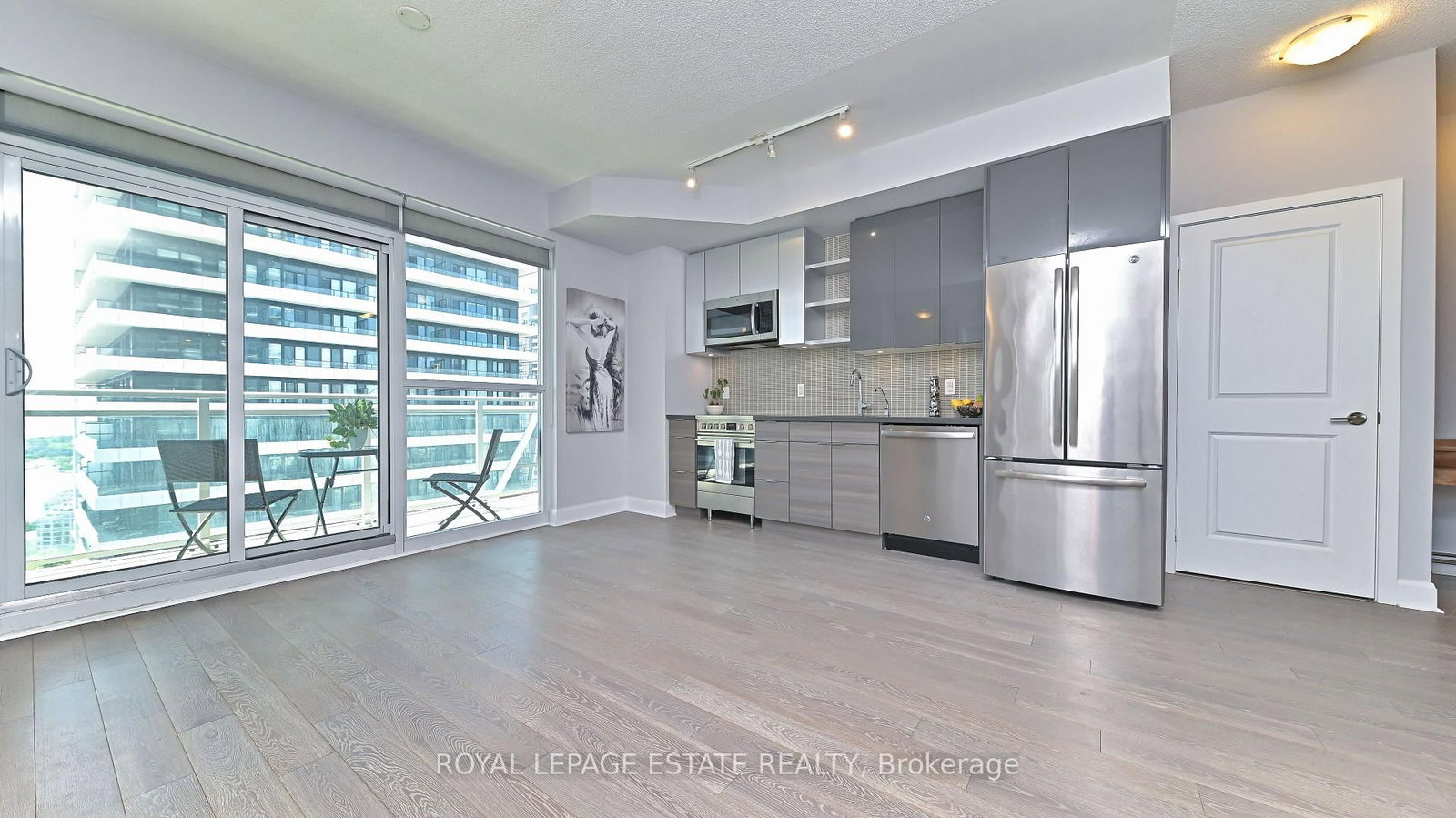 Photo 8 of 33 Shore Breeze Dr, Unit 2901
