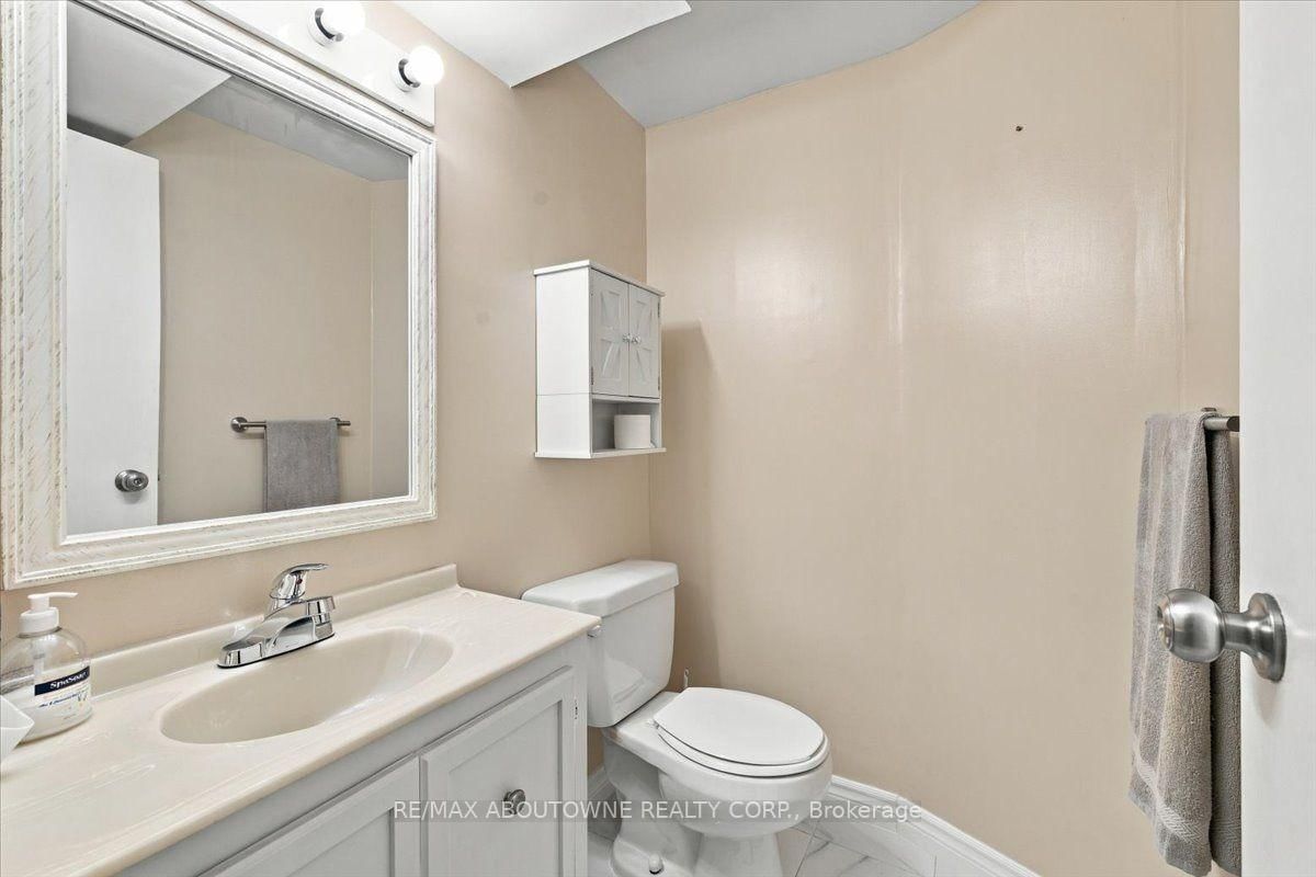 2197 Pembroke Court • Burlington, ON photo 37