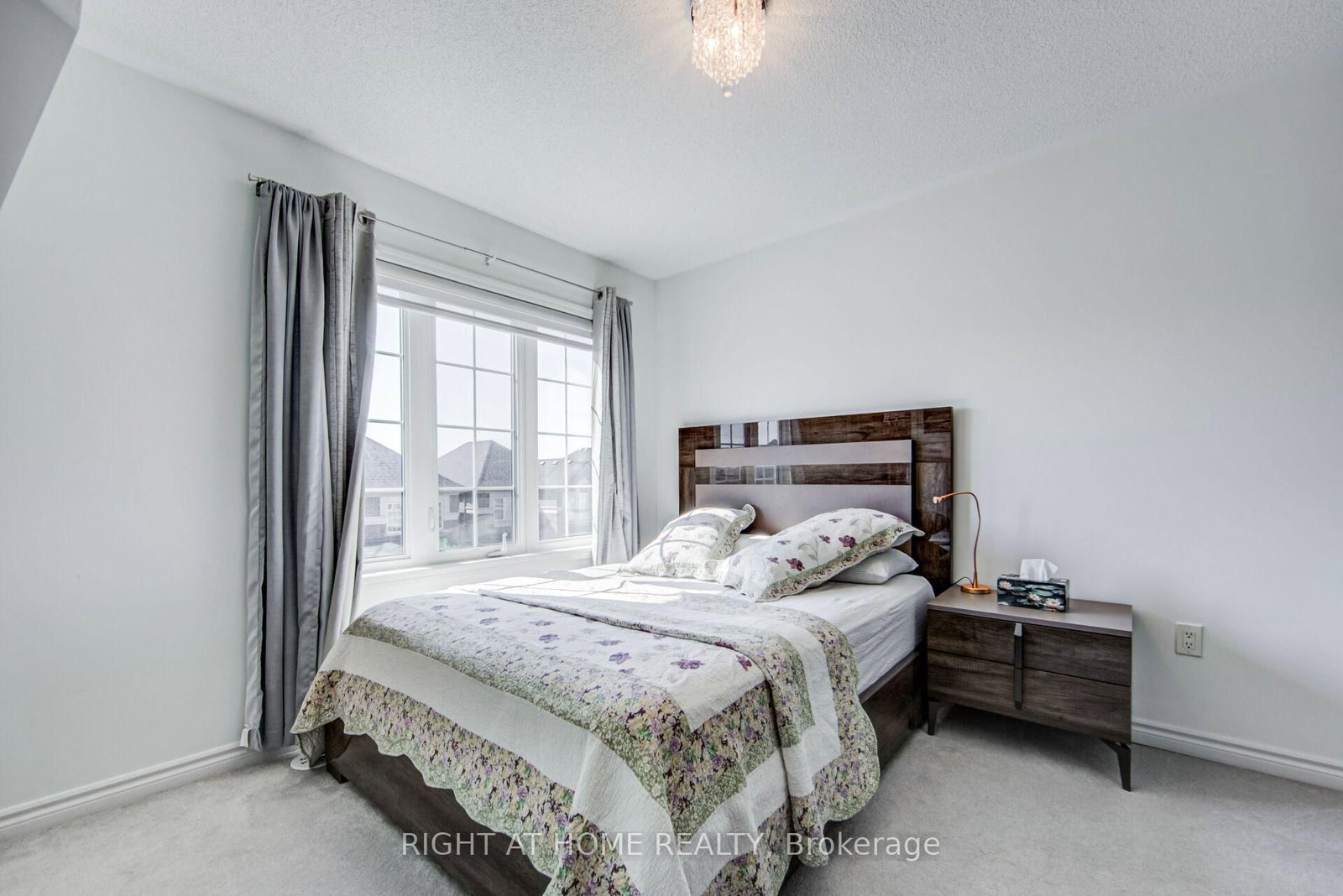 143 Toucan Trail • Oakville, ON photo 24