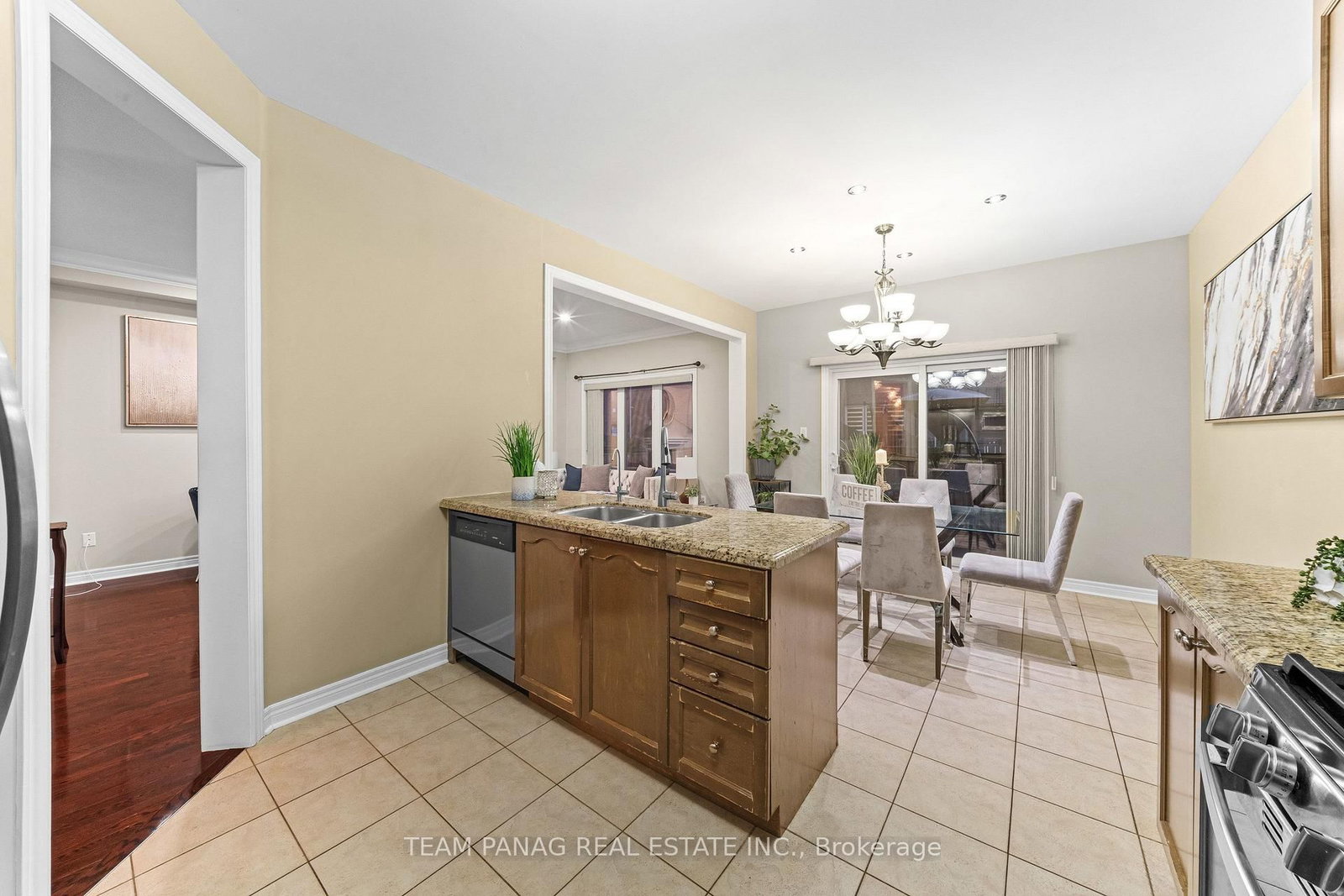 18 Snowdrift Trail • Brampton, ON photo 18