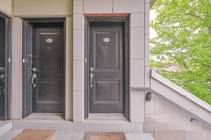 114 - 256 ROYAL YORK Road