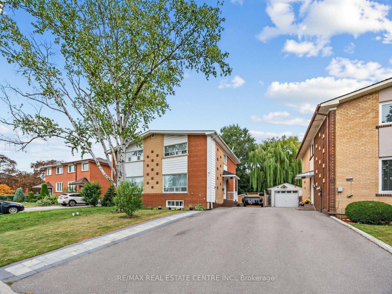 home for sale on 2475 Brookhurst Road