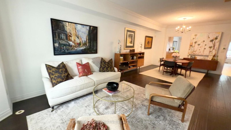 16 St Lawrence Drive