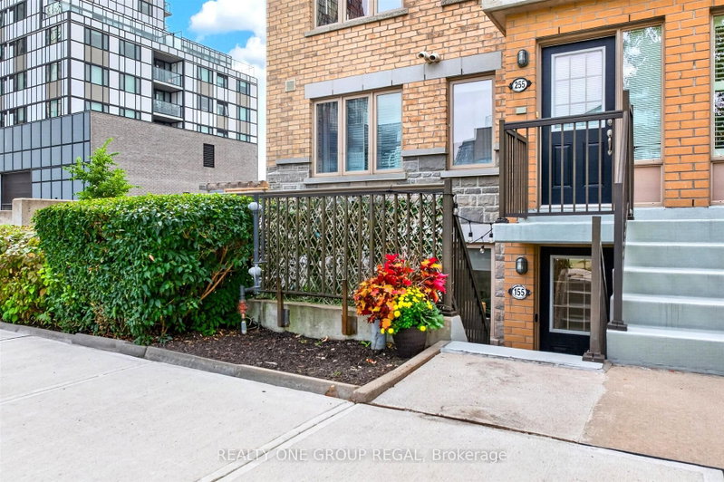 155 - 6 Foundry Avenue