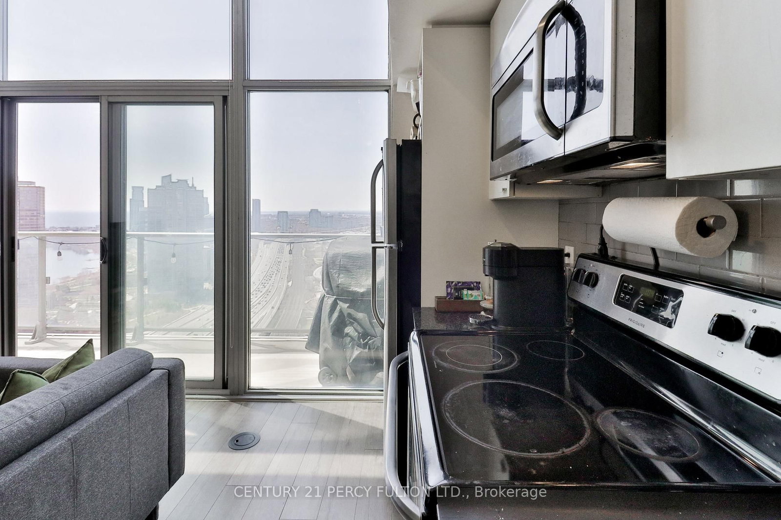 PH3505-105 The Queensway Ave, Toronto, view 7