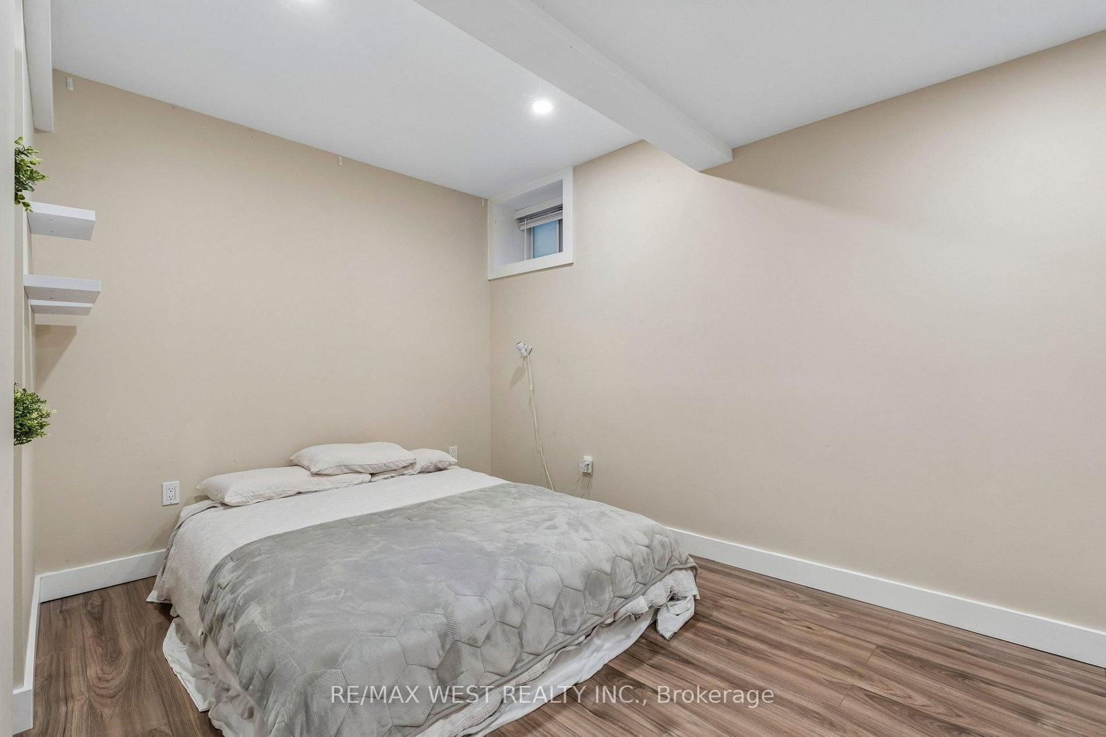 24 Victoria St, Toronto, view 33