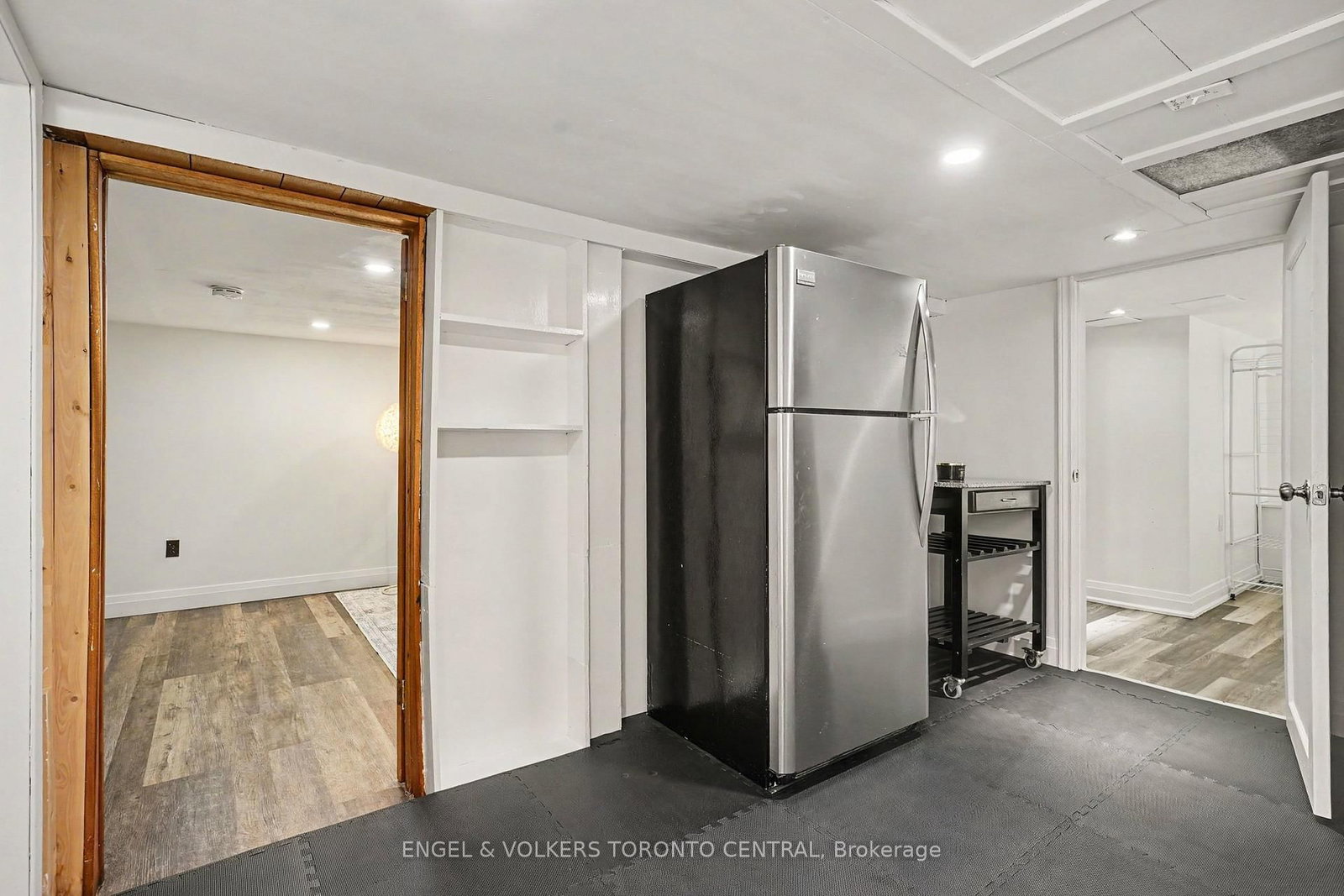 28 Inverleigh Drive • Toronto, ON photo 24