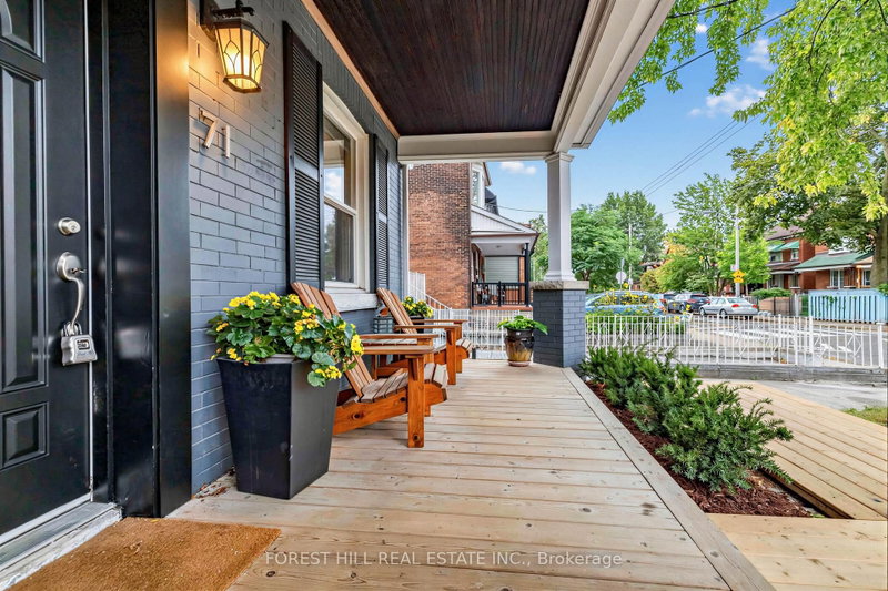 71 Emerson Ave photo 4