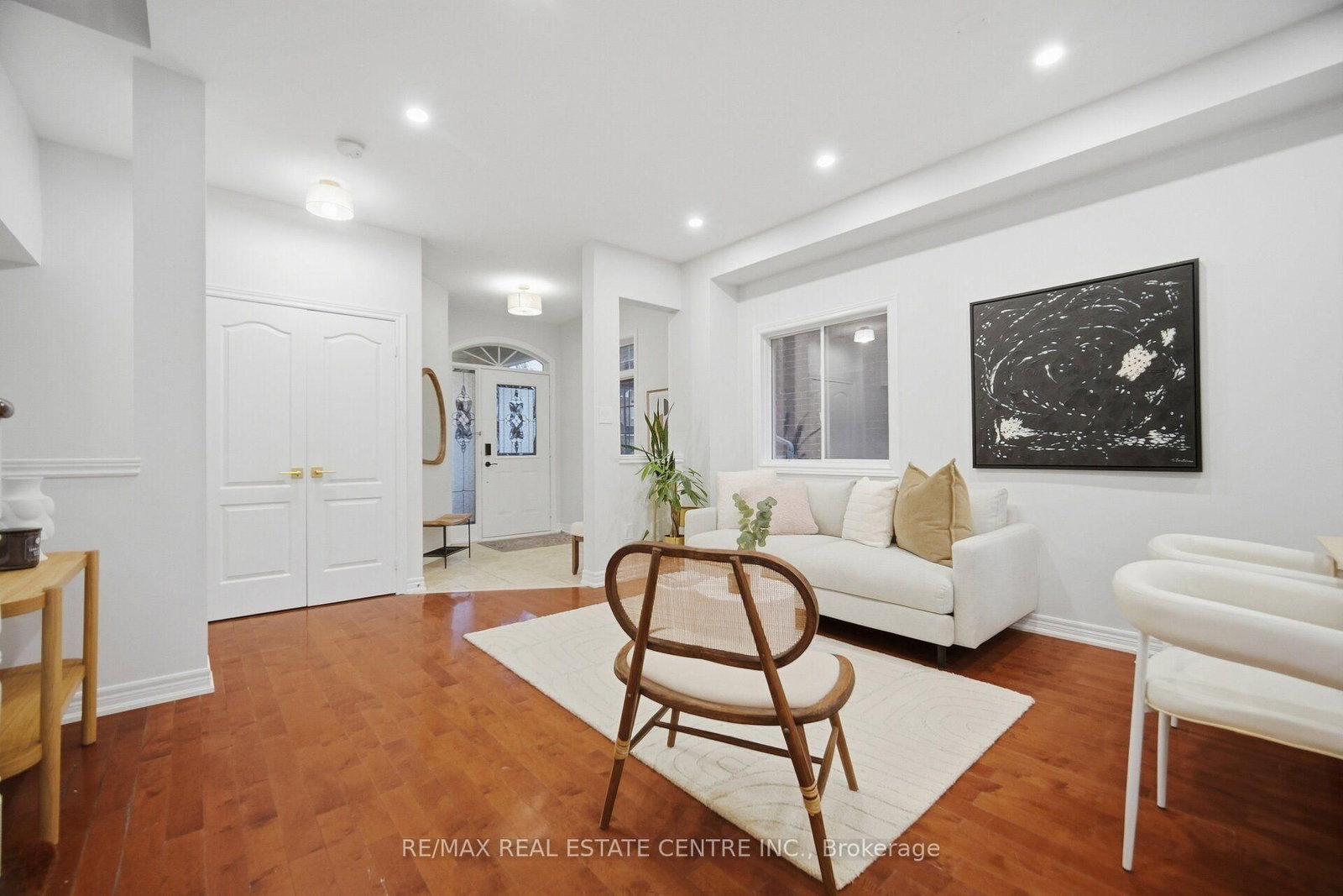 4804 Glasshill Grove • Mississauga, ON photo 9