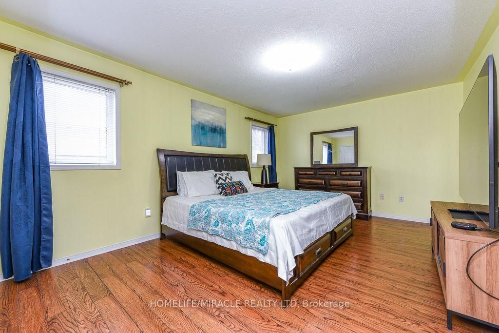 49 Seaside Circle • Brampton, ON photo 17