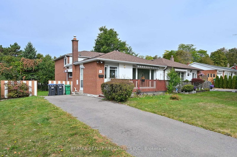 38 Algonquin Blvd photo 2
