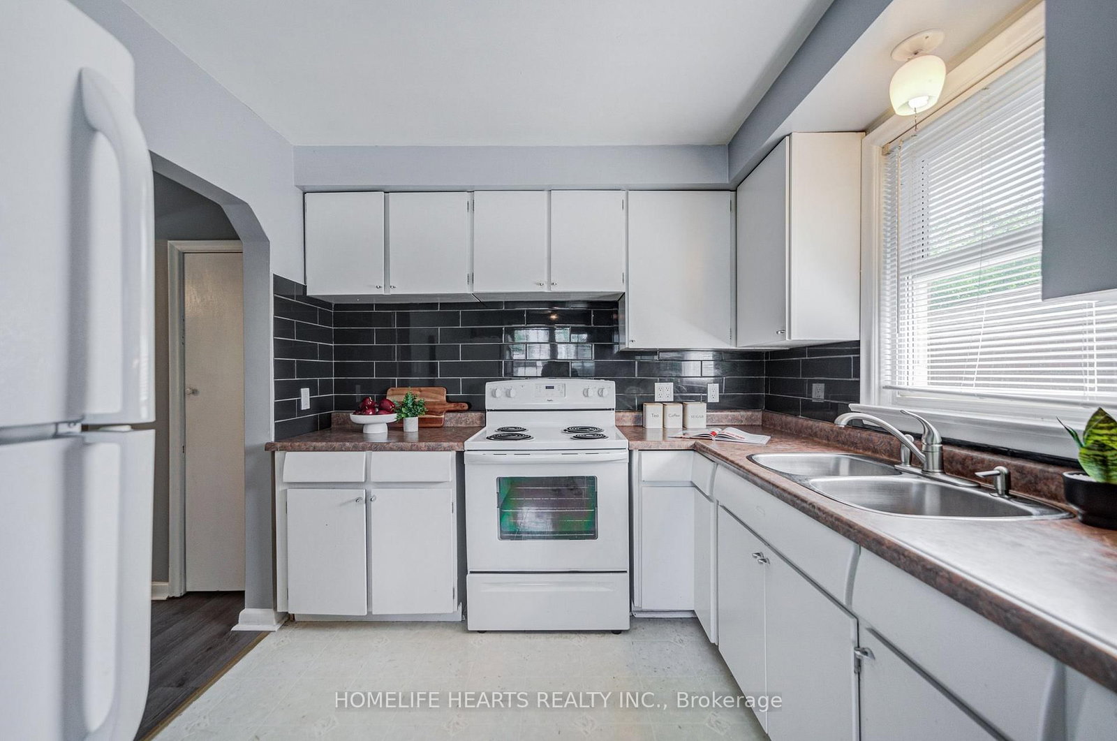 23 Broadview Avenue • Mississauga, ON photo 25