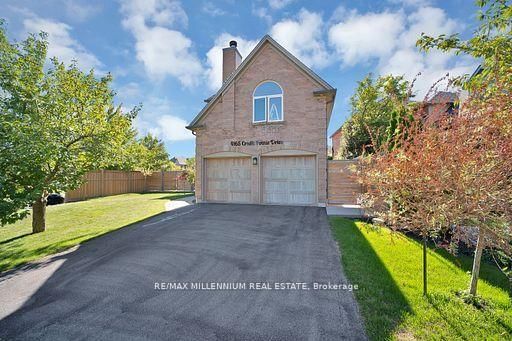 4165 Credit Pointe Dr, Mississauga, view 3