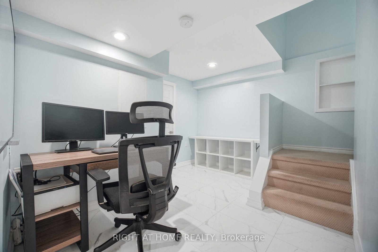 1527 Forestdale Court • Oakville, ON photo 32