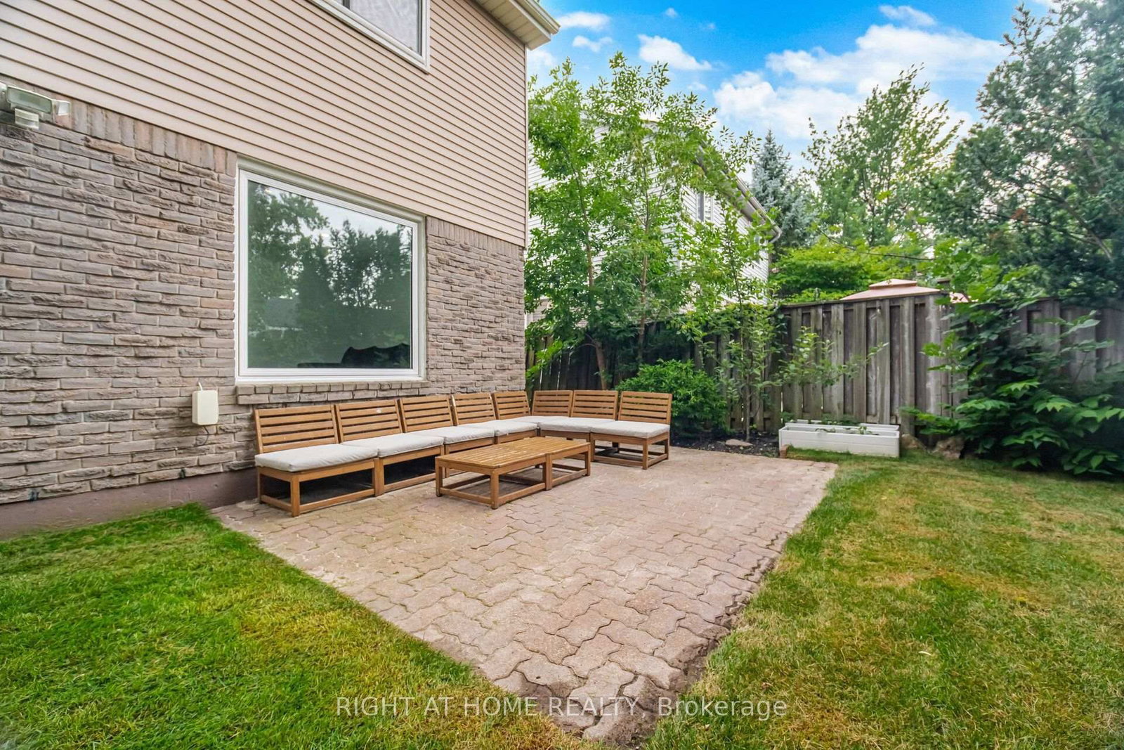 1527 Forestdale Court • Oakville, ON photo 43